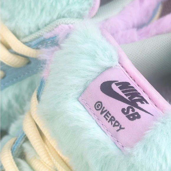 Nike SB Dunk Low | (VISTY) - Picture 7 of 7